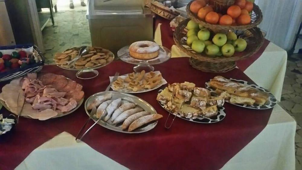 Hotel Brenta Viserbella di Rimini 외부 사진