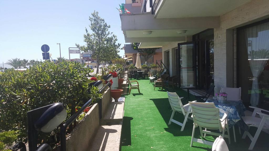Hotel Brenta Viserbella di Rimini 외부 사진
