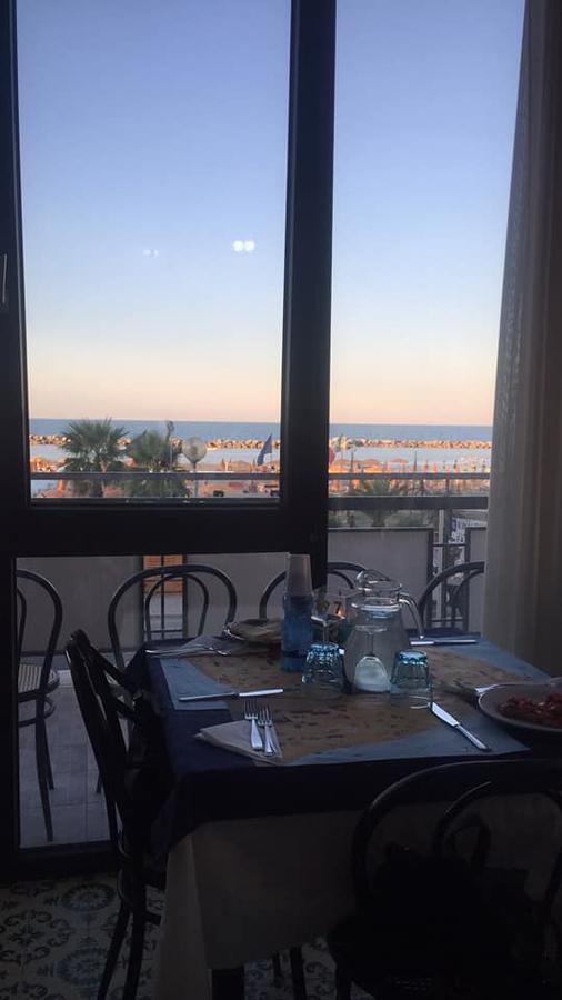 Hotel Brenta Viserbella di Rimini 외부 사진